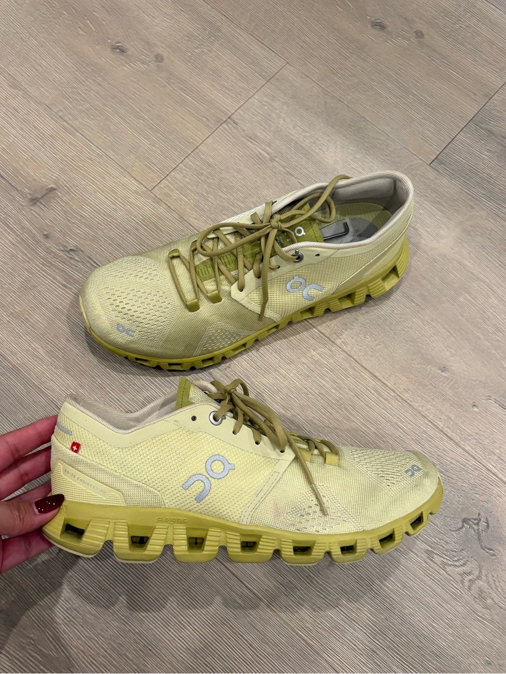 ON Womens CLOUD X Glade Citron Yellow Running Shoes US W8.5 UK 6.5 EUR 40
